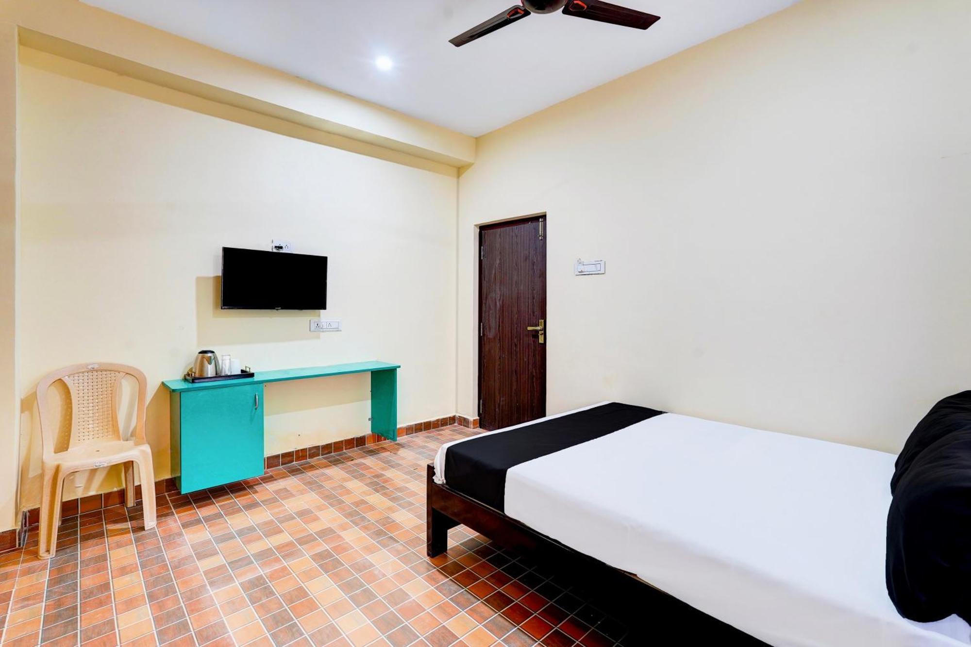 Hotel O Eswar Rr Residency Madras Buitenkant foto